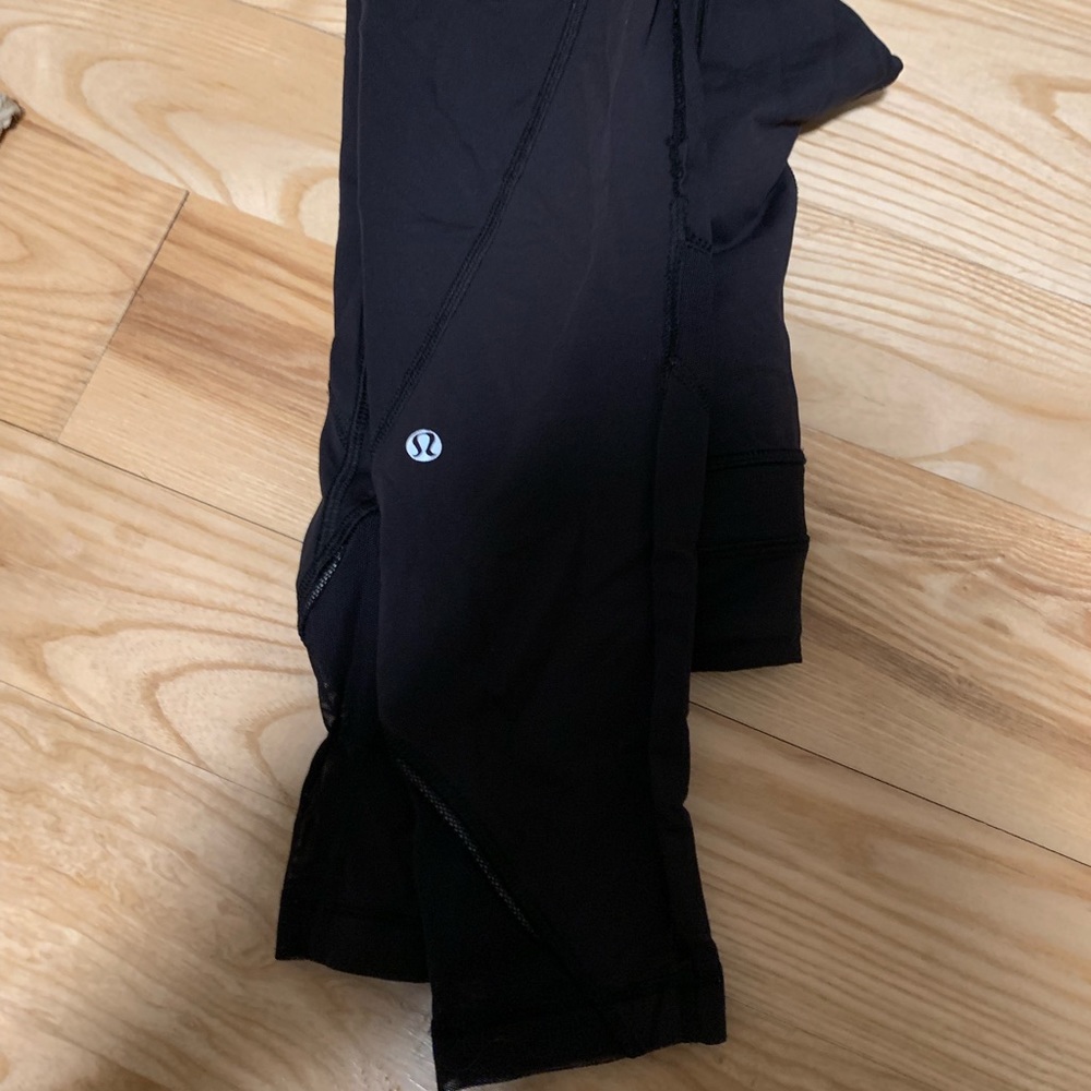 Sz. 6 Mid Rise 7/8 Lululemon Leggings
